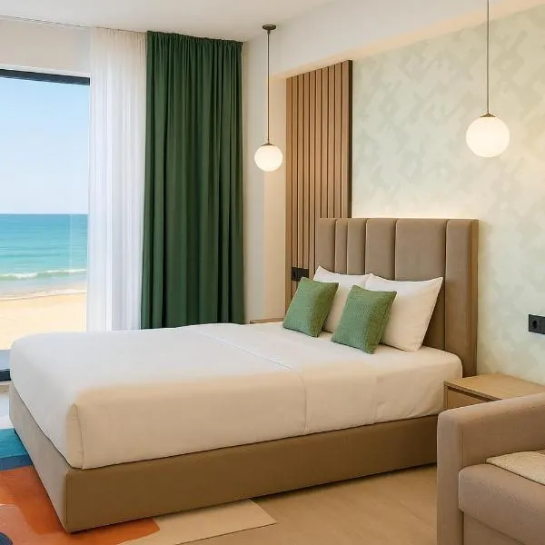 Hotel Poem - Roof Top Pool & Panoramic Sea View, hotel sa Eforie Nord