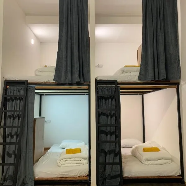Spanglish Hostel Benidorm, hotel v destinaci Benidorm