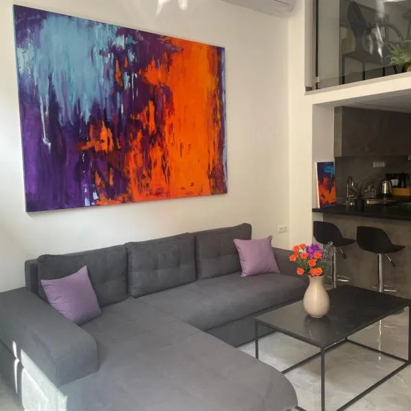 F48 Luxury Apartment, hôtel à Kavala