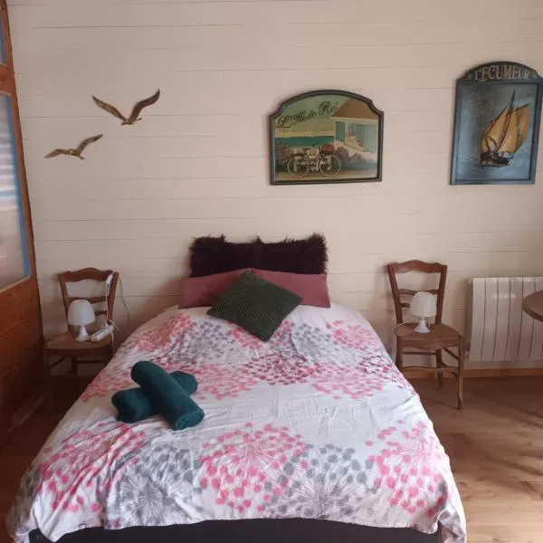 Studio les alizes, hotel em Benon