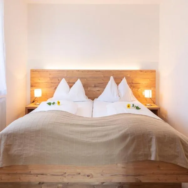 Flo's Ferienwohnungen, hotel in Zeil