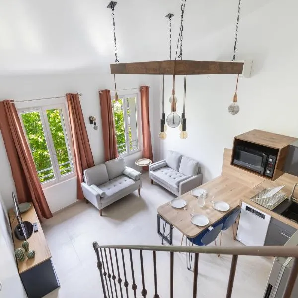 Le Duplex des Ocres - 2 bedrooms - Air conditioning - WiFi、アプトのホテル