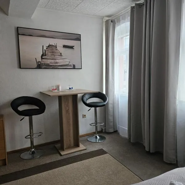 Zimmervermietung Schöne Gasse 6, hotel in Freiberg