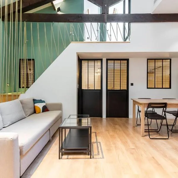 Loft Spacieux pour 10 personnes avec Terrasse, hotel in Nice