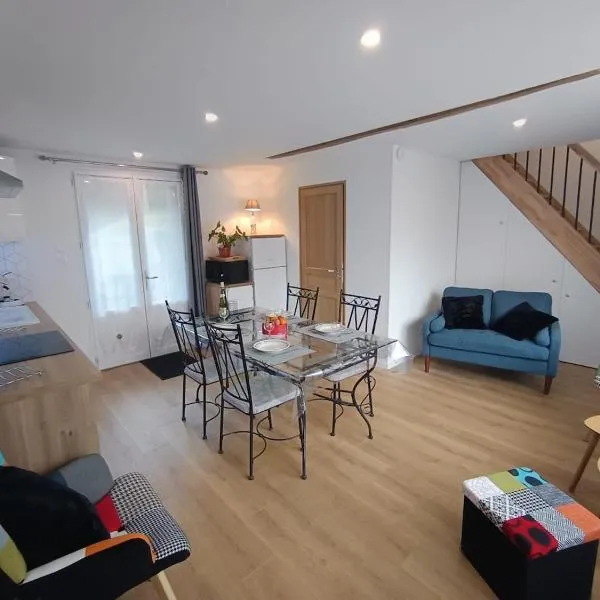 Gîte au cœur des châteaux de la Loire โรงแรมในFrancueil