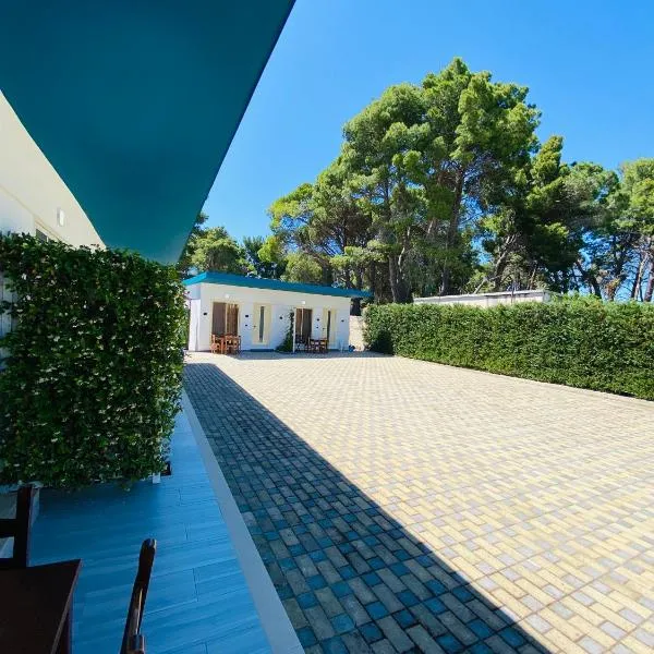 "Seaside Pines" Apartments, hotel a Vlorë