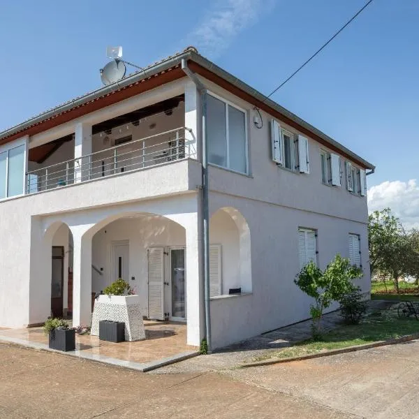 Apartments GreenHouse, hotel v destinaci Pomer