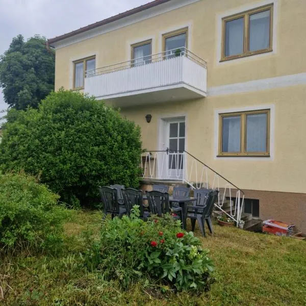 Villa Auszeit, hótel í Kleinpöchlarn