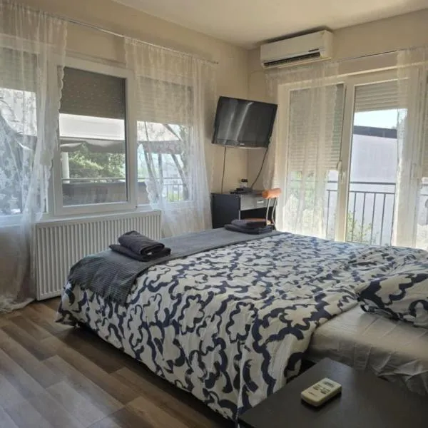 Villa Toni Mediterranean Family Lake Retreat, hótel í Star Dojran