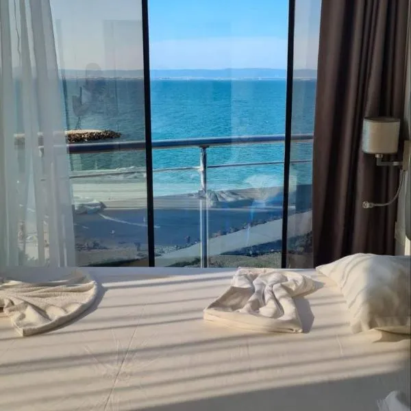 Rooms in SUNNY BAY, hotel v destinaci Pomorie