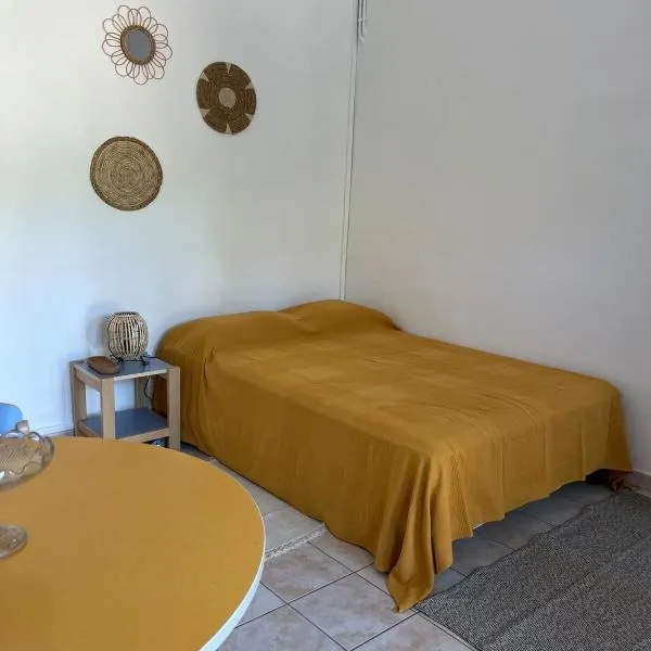 Studio des Anges #1, hotel in Sauve