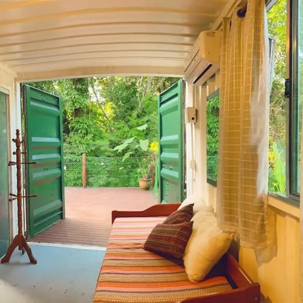 A Casa Raiz Containers，位于博西坎加的酒店