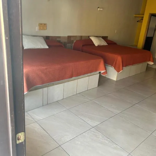 Hotel Los Álvarez, hotel in San Blas