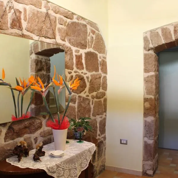 B&B Is Janas E5391, hotel v destinaci Fordongianus