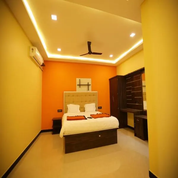 The Canalway Inn, khách sạn ở Pollāchi