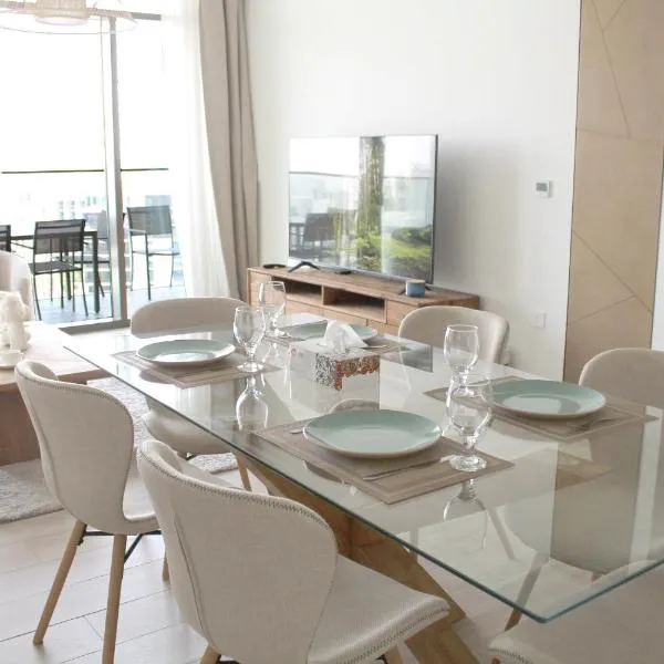 Palace Residences luxurious 2 bedroom with breathtaking views, hotel in Dubai