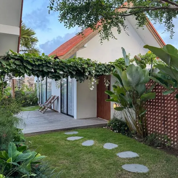NAIA The Villa - Modern Tropical Retreat, hotel in Canggu