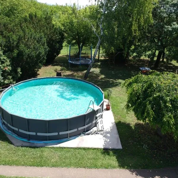 Puszta Vendégházak 2., hotel in Tiszafüred