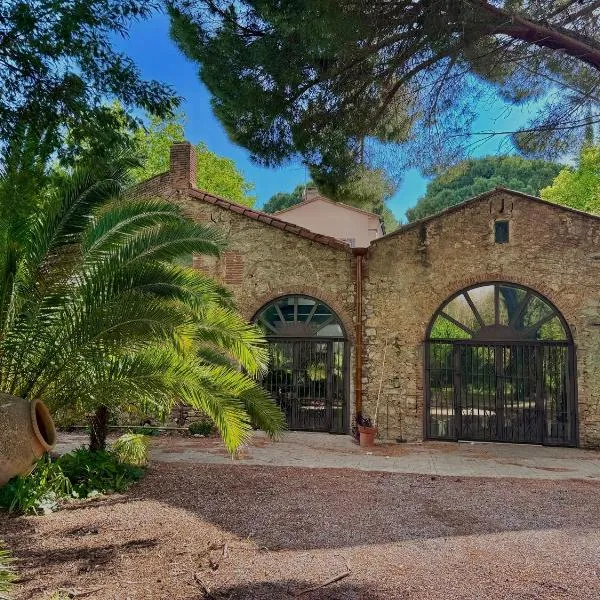 Domaine de la Fauvelle, hotel v destinaci Thuir