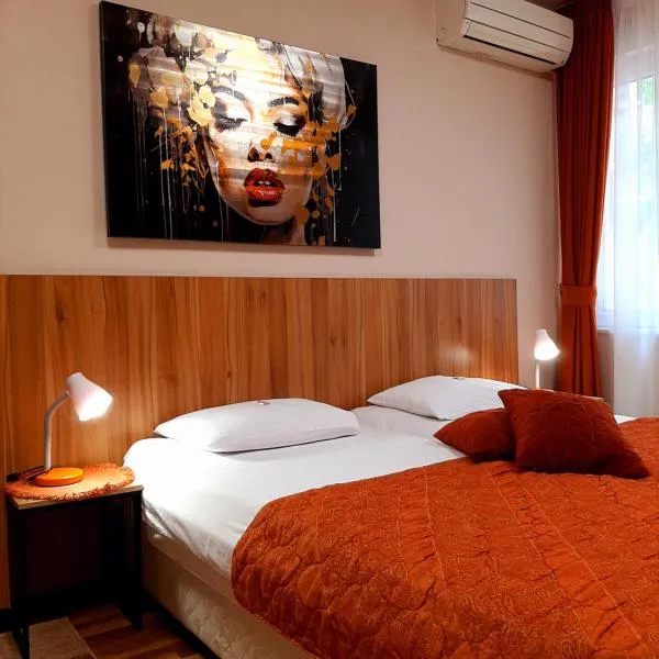 Private Rooms Valis, hotel in Varna City