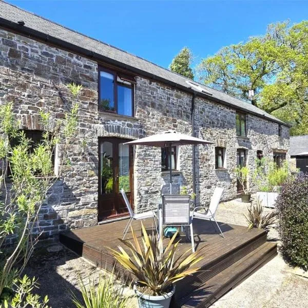 Petrock Holiday Cottages, hotel a Newton Saint Petrock