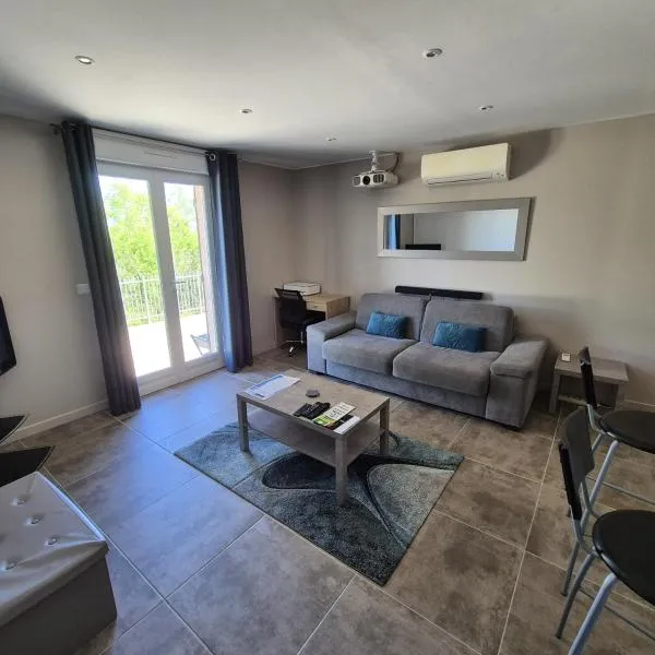 Saint-Jeannet Studio apartment near Nice, hotel in Saint-Jeannet