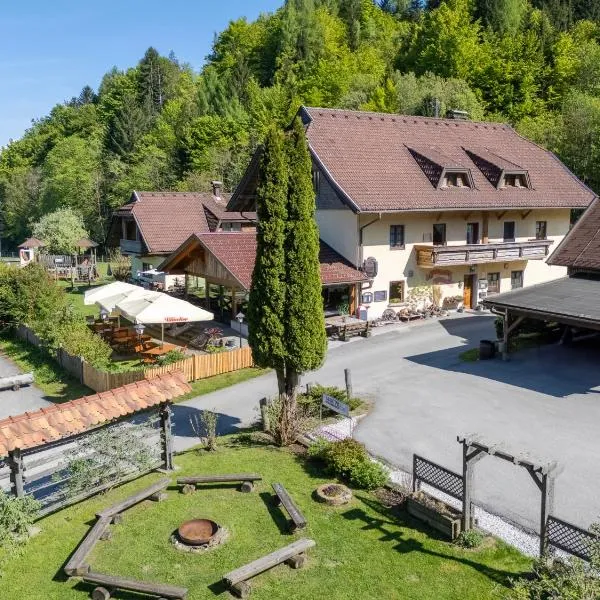 Gasthof Martinihof, hotel v destinaci Latschach ober dem Faakersee