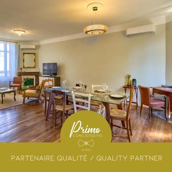 Maison Grenat, with terrace by PRIM0conciergerie, hotel in Nevers
