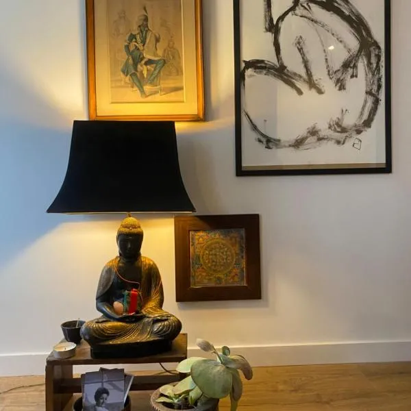 Grand studio Zen à côté de la promenade des Anglais, khách sạn ở Nice