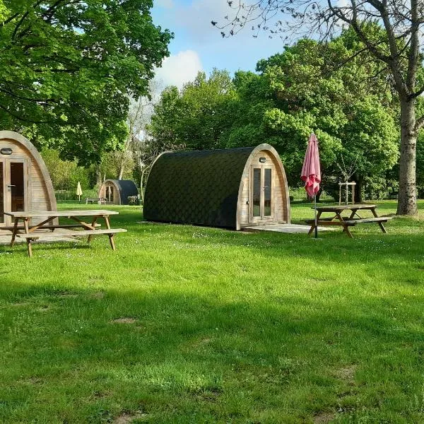 Camping Onlycamp Port Sainte Marie, hotel in Malicorne-sur-Sarthe