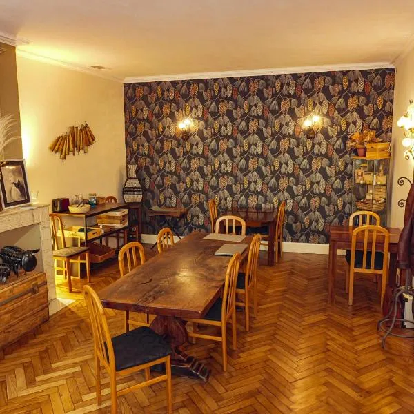 La Maison DUFFOUR chambres d'hôtes avec Petit Déjeuner, отель в городе Tonneins