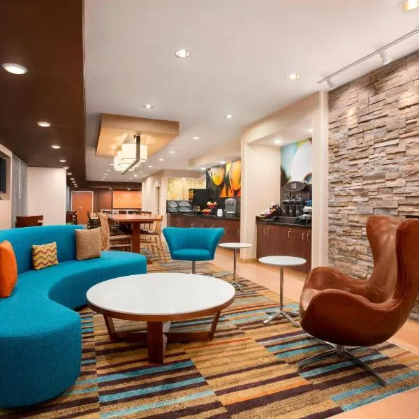 Fairfield Inn & Suites Minneapolis-St. Paul Airport, hotel v destinaci Mendota Heights