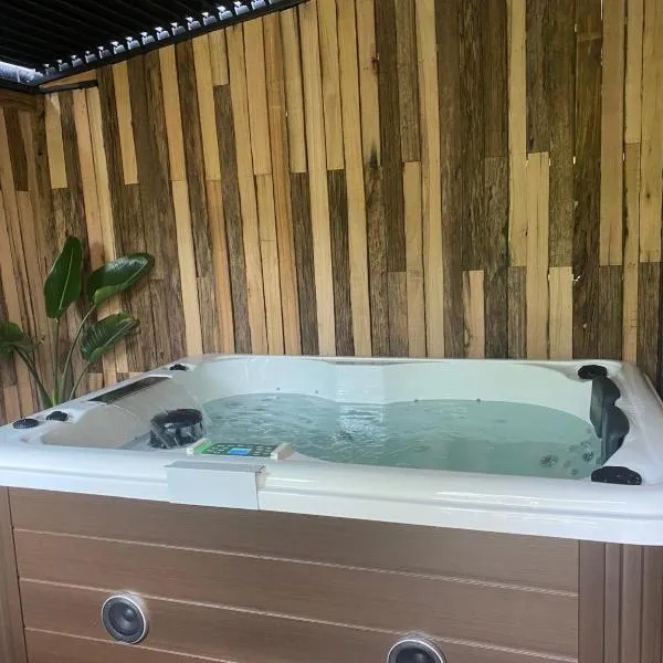 Casitas de Madera O Loureiro, hotel v destinácii Noya