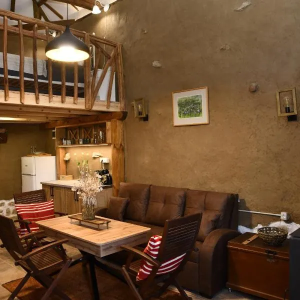 Emena Art Guesthouse, Hotel in Emen