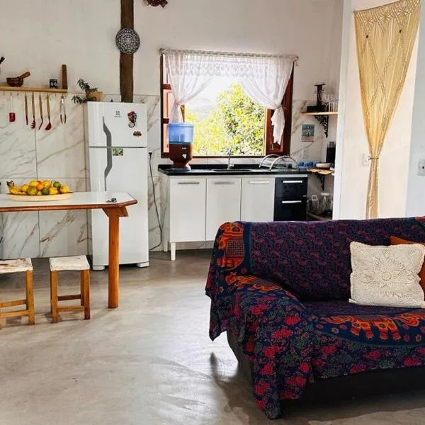 Refúgio do Boto, casa nova em meio a natureza rústica, hotel in Alto Paraíso de Goiás