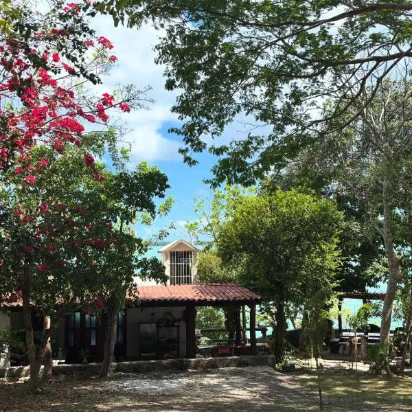 Casa Agua Bacalar / Naajil Ha, hotel v destinaci Bacalar