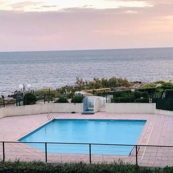 T2 Front de Mer et Piscine - Pieds dans l'eau, hotell sihtkohas Sète