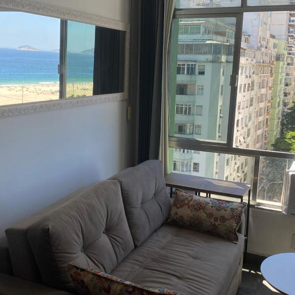 Spectacular ocean view studio with wi-fi and quiet air conditioning