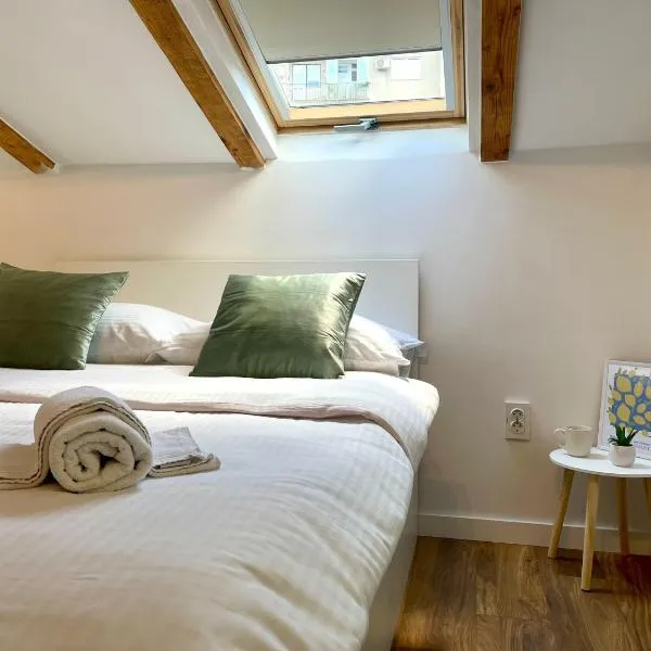Courtyard En Suite URBAN STAY, khách sạn ở Zagreb