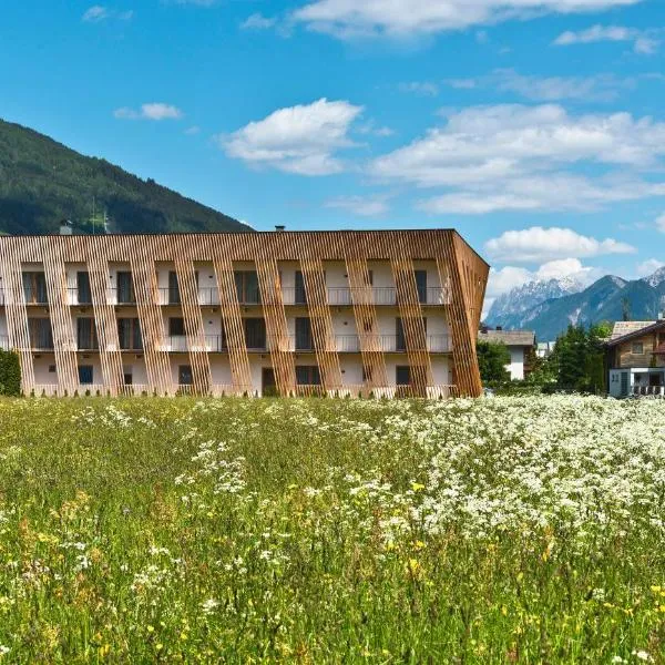 Apartments Dolomit-Royal, hotel in Heinfels