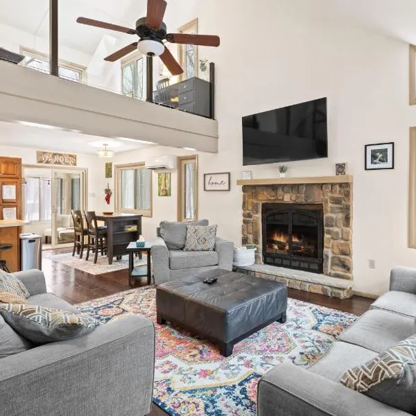 Vaulted Pines Lodge Hot Tub Game Room, hotel v destinaci Albrightsville
