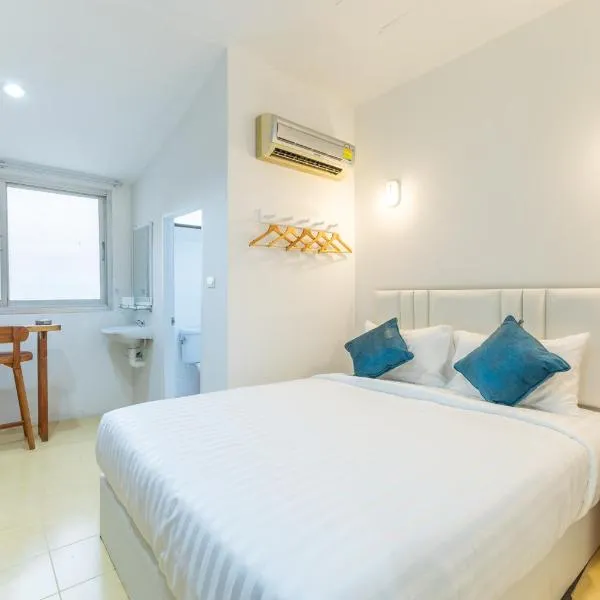 Calmly Stay Ratchada, hotel en Bangkok