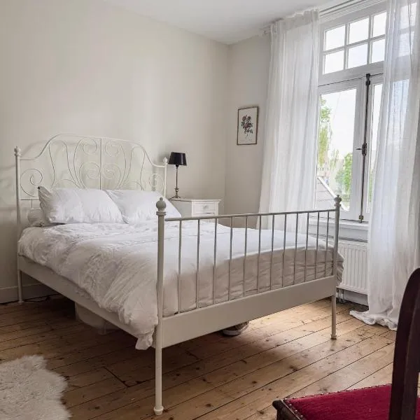 Romantische kamer nabij centrum, hotel em Eindhoven
