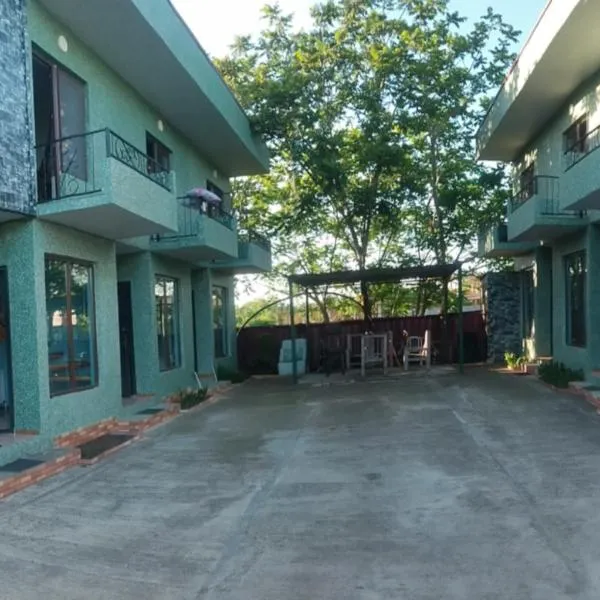 Apart townhouse, hotel v destinaci Kobuleti