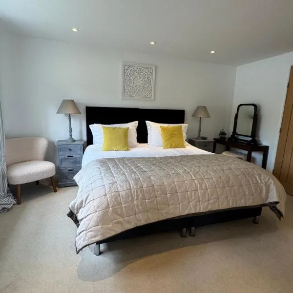 Little Owl Barn, hotel in Marlborough