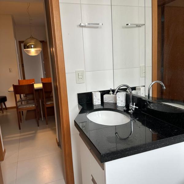 Piscina,sauna ,ar condicionado a 30passos da Bacutia - Foto 3