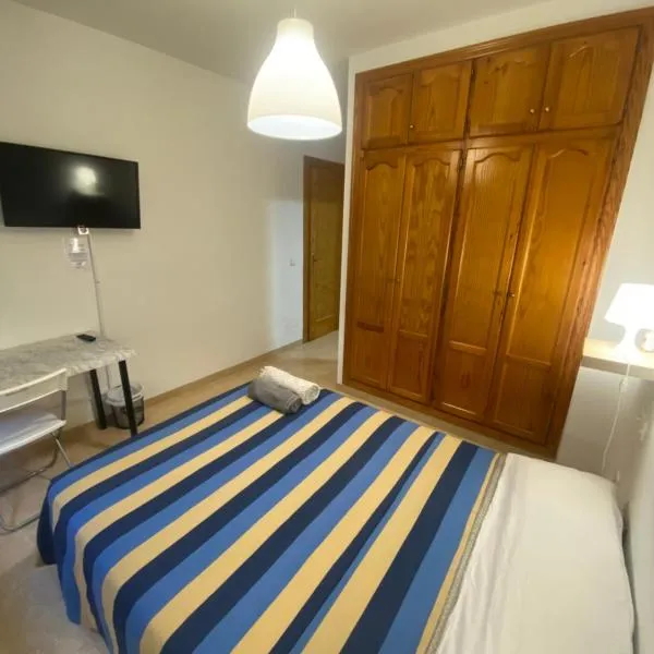 HABITACIÓN CON BAÑO PRIVADO, en piso compartido, hotel v destinaci Coín