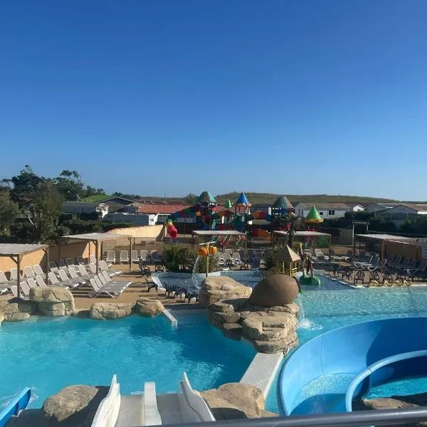 Sol à gogo 3 Chambres à 50 m de la plage, hotel v destinácii Saint-Hilaire-de-Riez