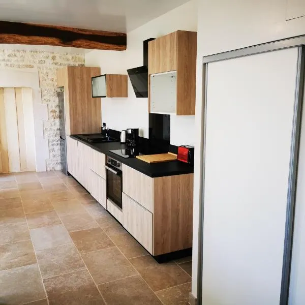 La Maison d'Hortense au coeur du vignoble, hotel di Saint-Bris-le-Vineux