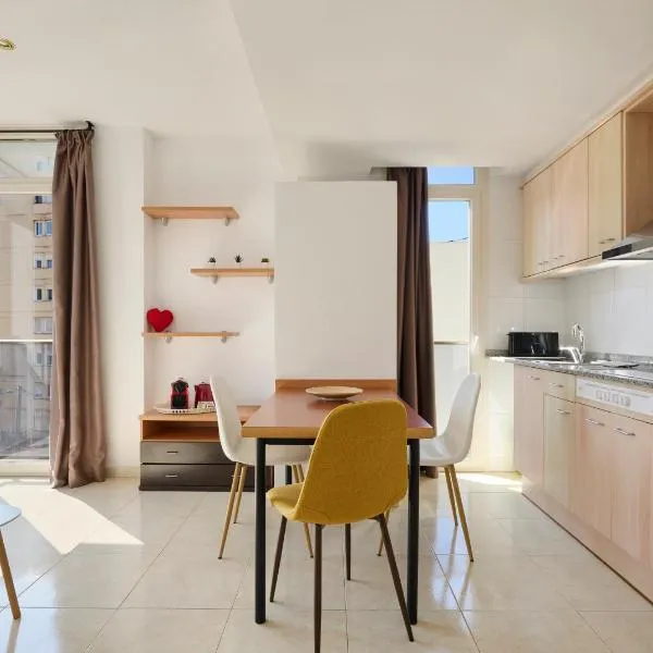 Apartments MTB Only Couples, hotel en Lloret de Mar